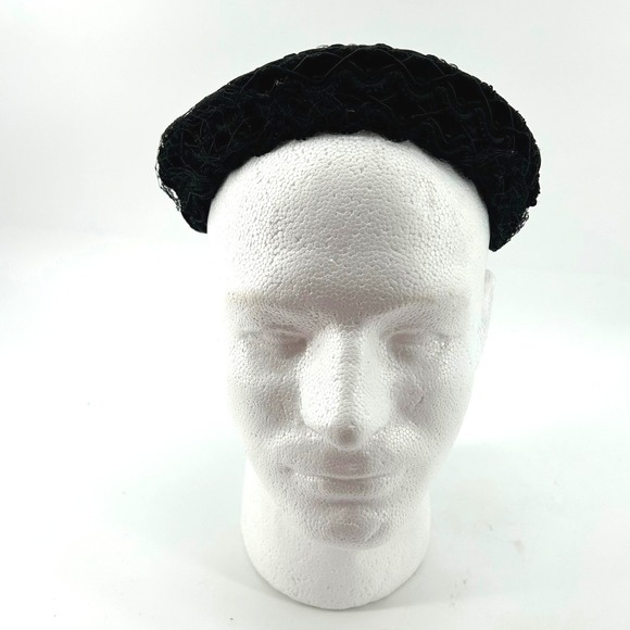 Vintage Black Lace Pillbox Hat Fascinator with Netting Veil Mid Century Style - Picture 7 of 8